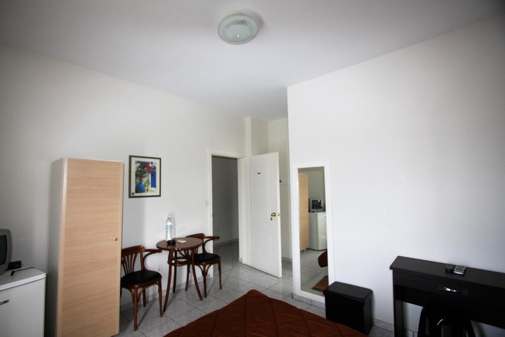 Miloi Rooms And Apartments エクステリア 写真